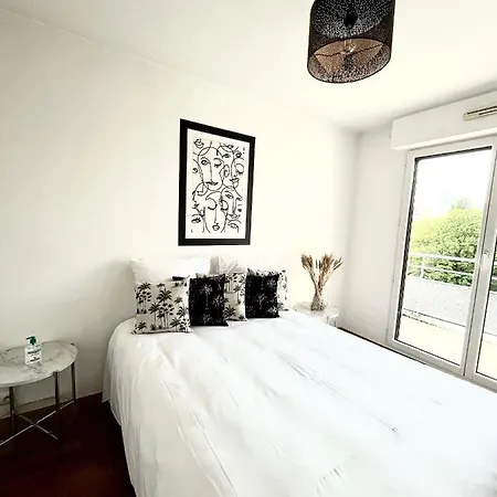 Apartment Les Moulineaux Quai De Seine Issy-les-Moulineaux