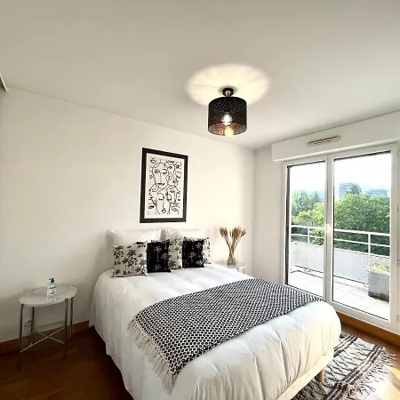 Les Moulineaux Quai De Seine Apartment *
