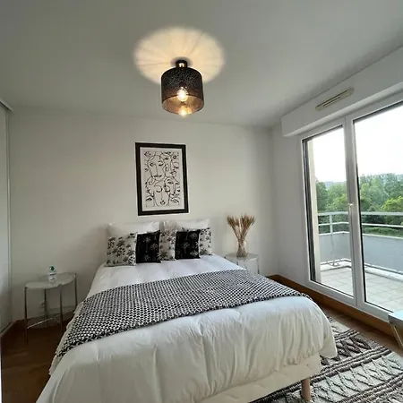 Les Moulineaux Quai De Seine Apartment Issy-les-Moulineaux