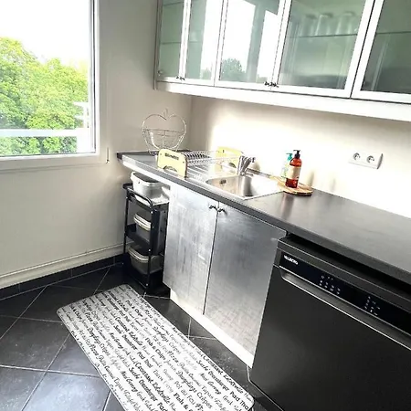 Les Moulineaux Quai De Seine Apartment